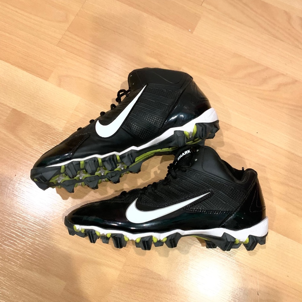 Football cleats nike
